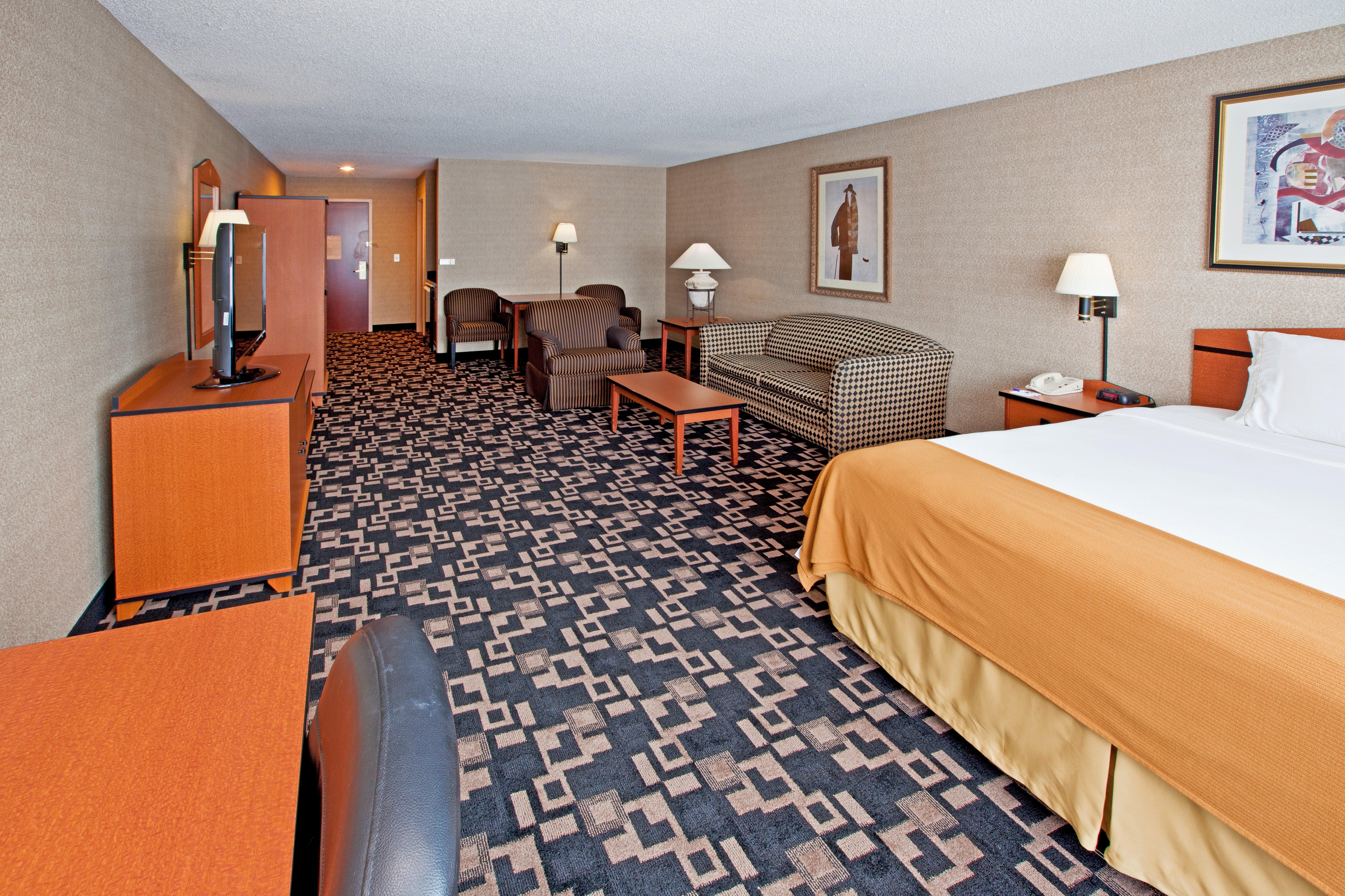Holiday Inn Express Hotel & Suites Грийнууд Стая снимка
